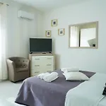 Jbs Guest House